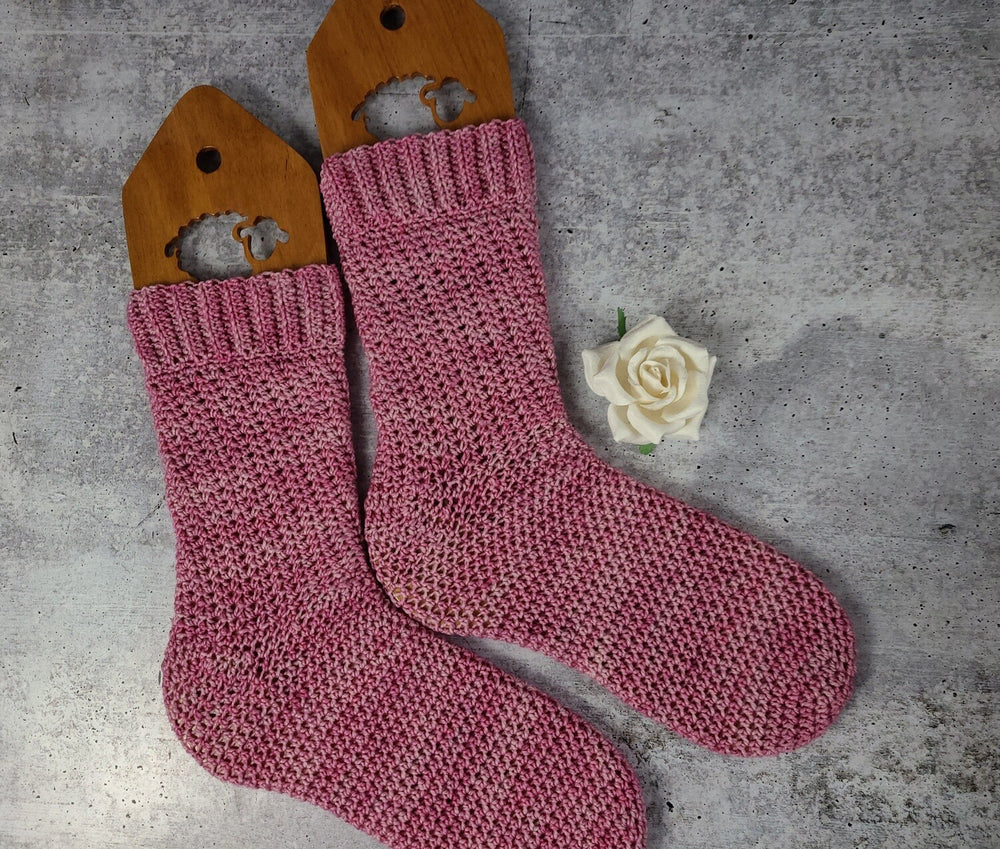
            
                Load image into Gallery viewer, Pretty in Pink Socks Crochet Pattern
            
        