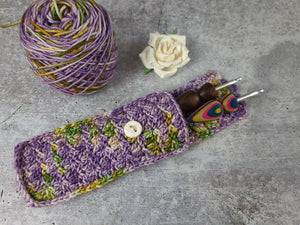 
            
                Load image into Gallery viewer, Blooming Flowers Crochet Hook Pouch Crochet Pattern
            
        
