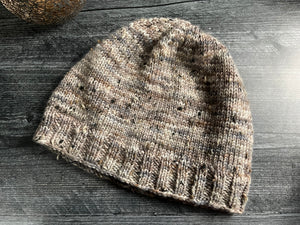 
            
                Load image into Gallery viewer, Simplicity Knit Beanie Knit Pattern
            
        