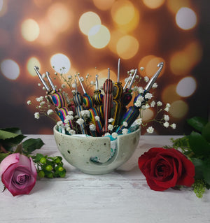 
            
                Load image into Gallery viewer, Mother&amp;#39;s Day Dozen Roses Crochet Hook Custom 12 Piece Set
            
        