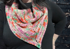 
            
                Load image into Gallery viewer, Nemo Triangle Cowl Crochet Pattern
            
        